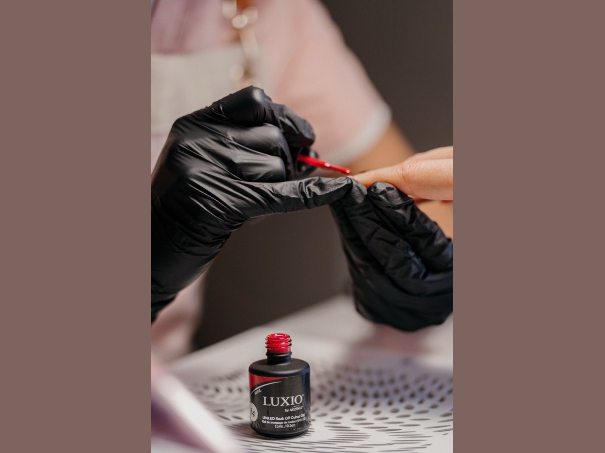 Builder gel manicure